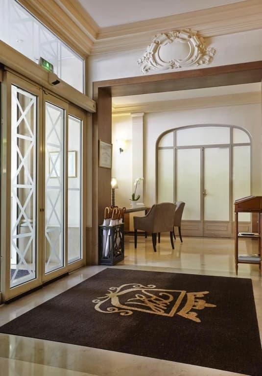 Royal Hotel Paris Champs Elysées - photo 8