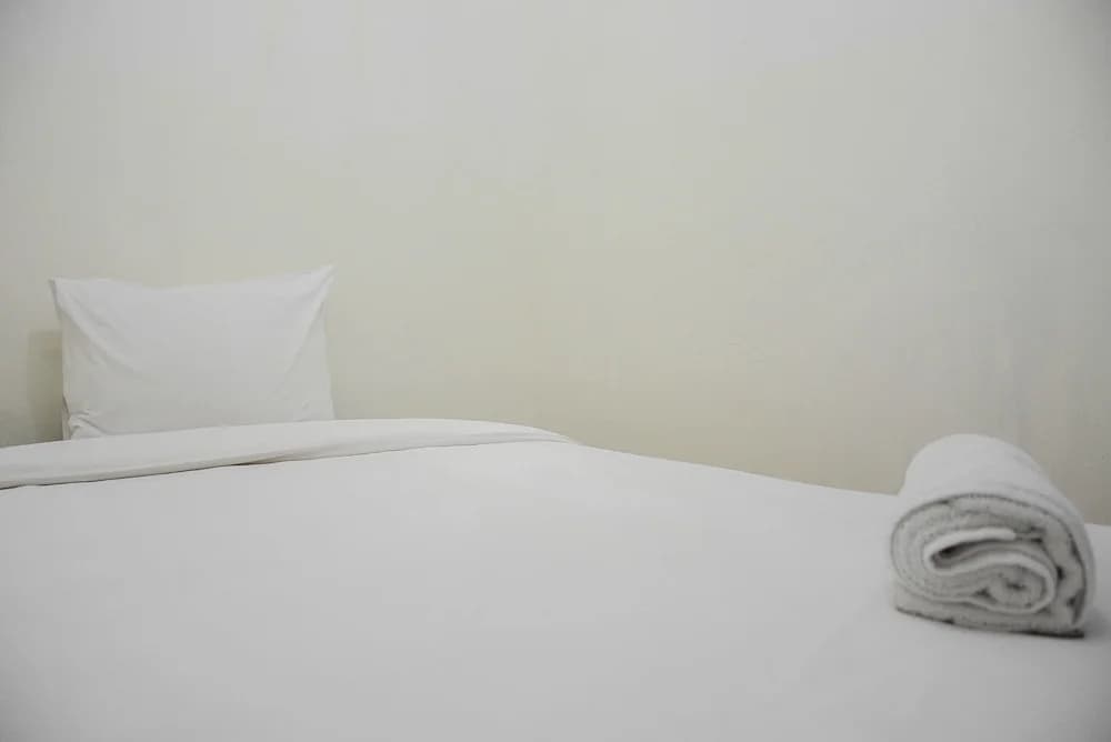 Big And Cozy 4br at L'Avenue Apartment - photo 2