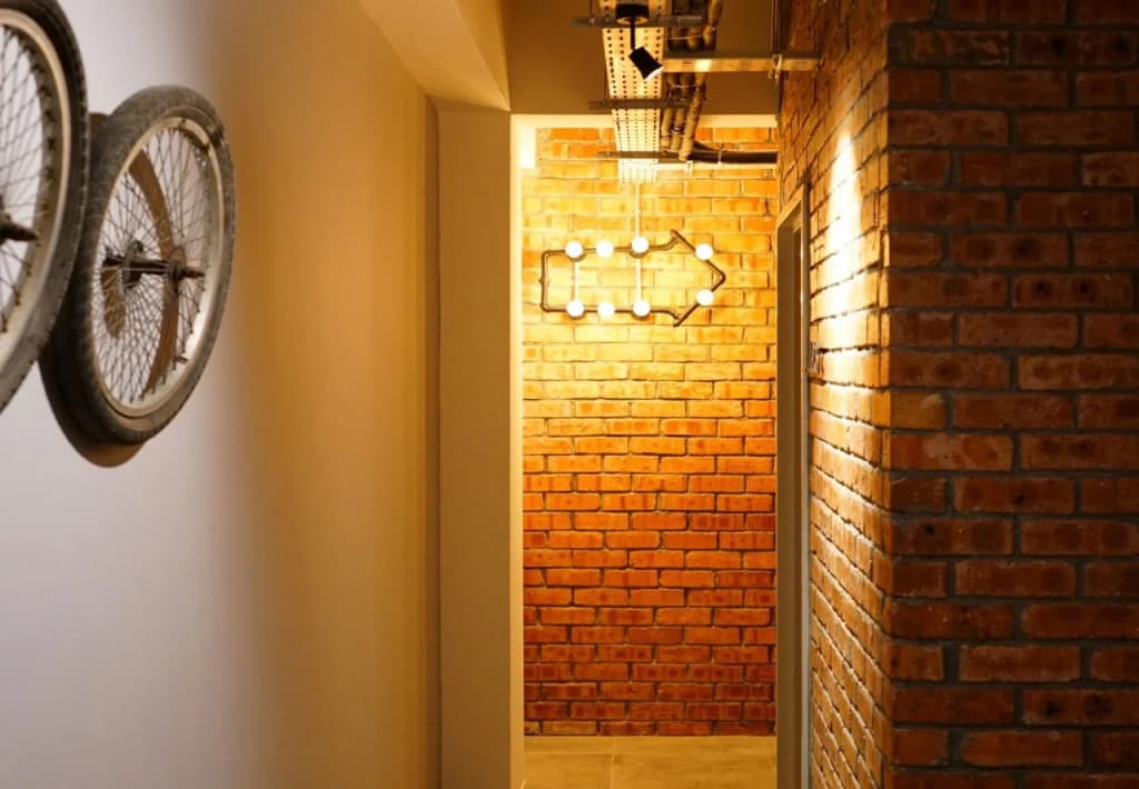 Brick Box Hotel - photo 12