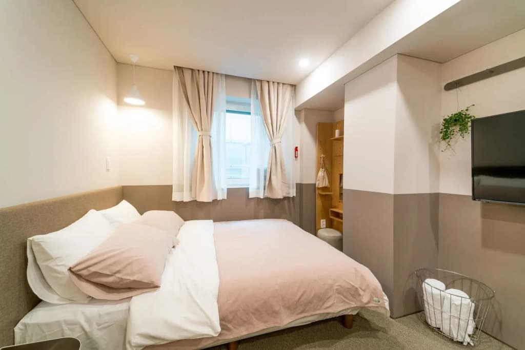 Upflo Hostel - main photo