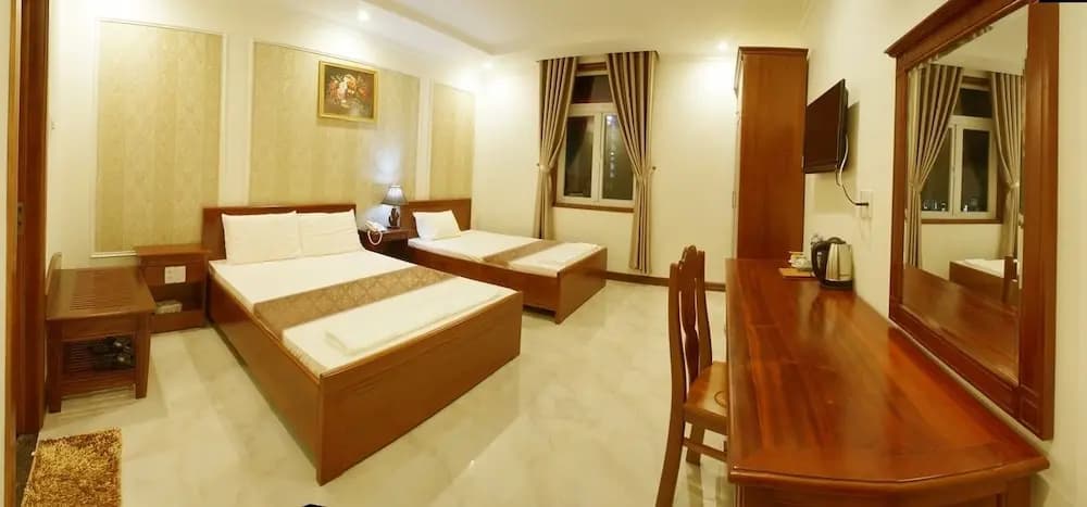 L Na Villa Hotel - photo 3