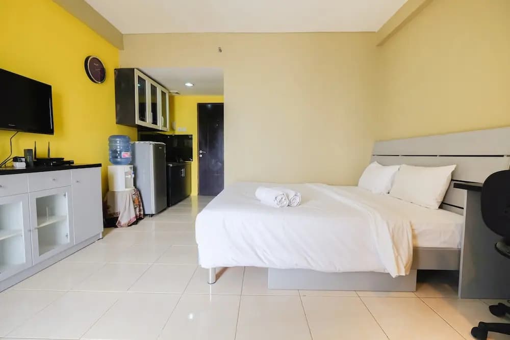 Modern and Comfy Studio Tamansari Sudirman Apartment - photo 4