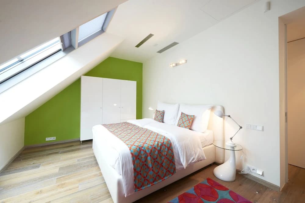 EMPIRENT New Town Apartments - photo 4
