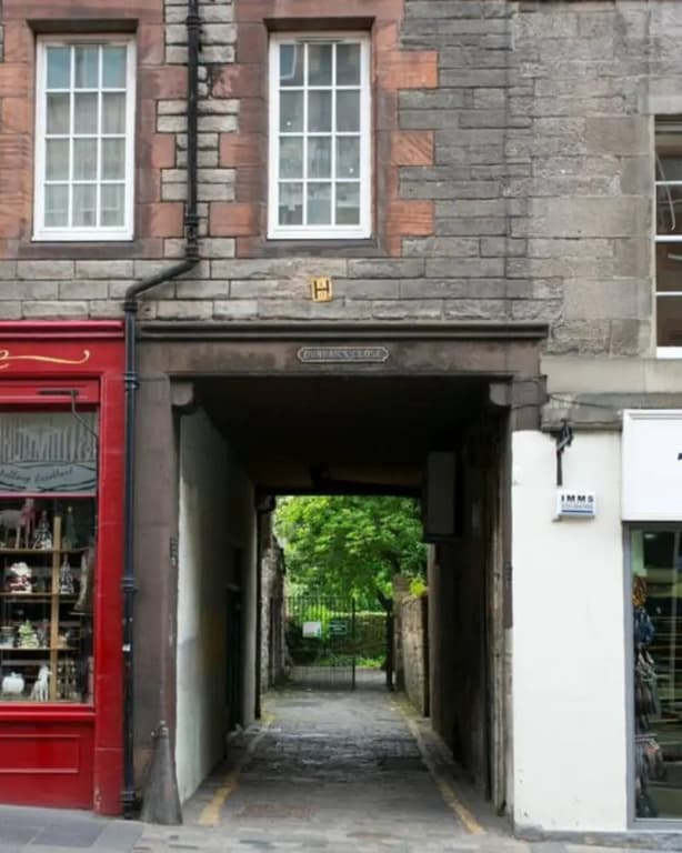 Fabulous 1 Bedroom Apartment in Old Town - main photo