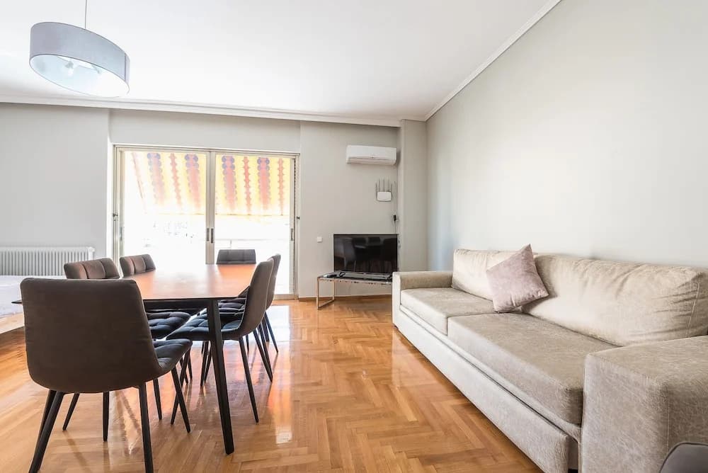 Victoria Black Pearl Apartments - photo 2