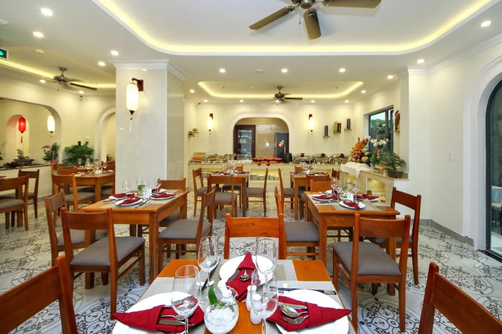 Uptown Hoi An Hotel - photo 17
