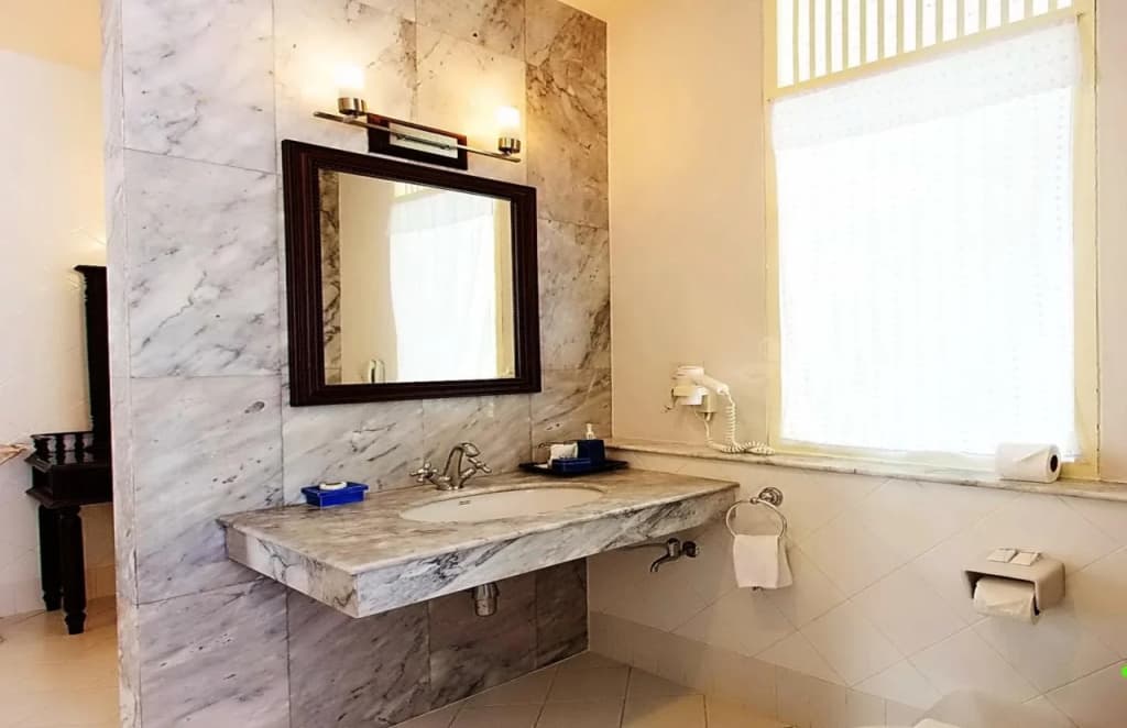 Baan Bayan Beachfront Hotel - photo 11