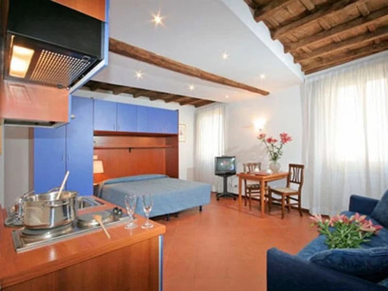 Daisy Apartment - main photo