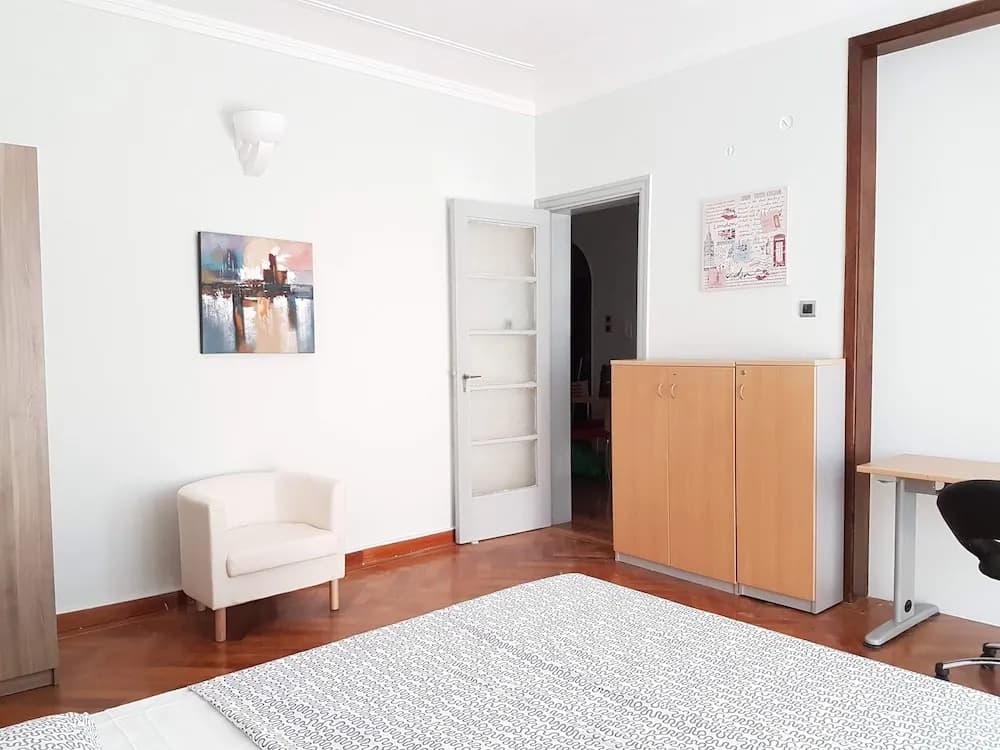Erra - Red - Athens Center,140m²,4 BD,2 BATH - photo 3