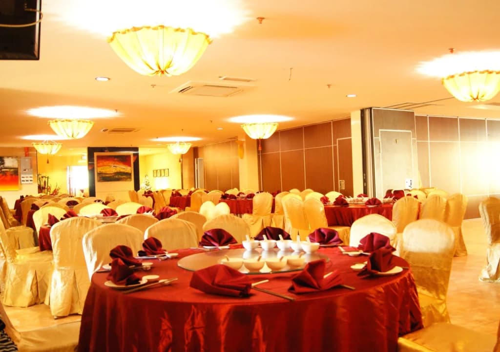 Kemena Plaza Hotel - photo 14