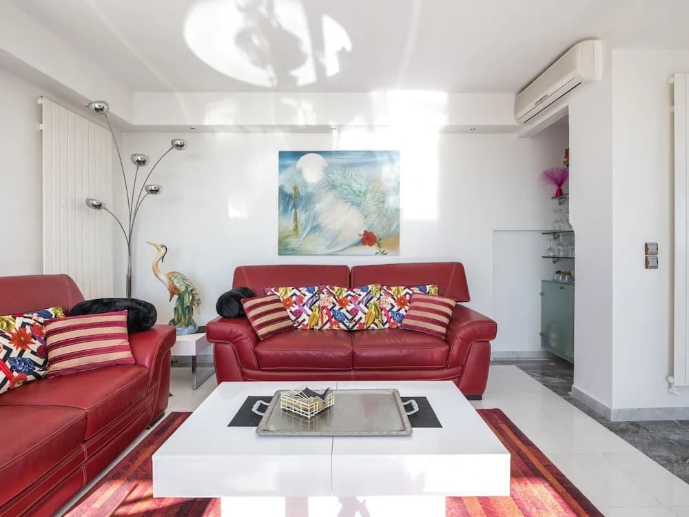 Elegant Apartment in Nice With Swimming Pool - main photo