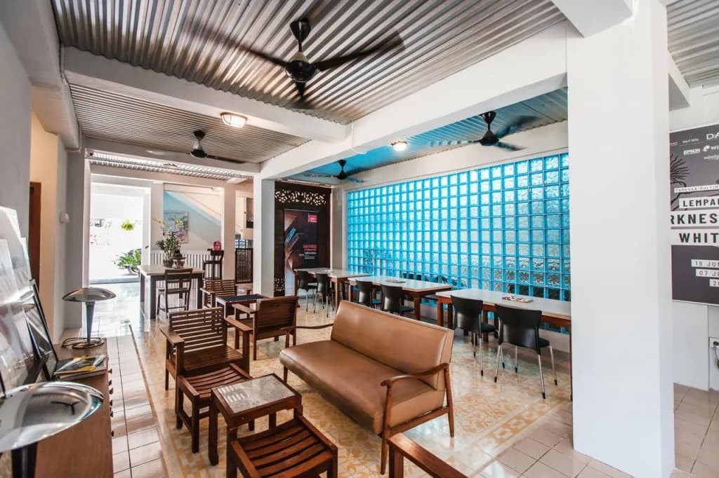 OYO 1001 Pulo Art Space Near Ciranjang ENT Hospital - photo 12