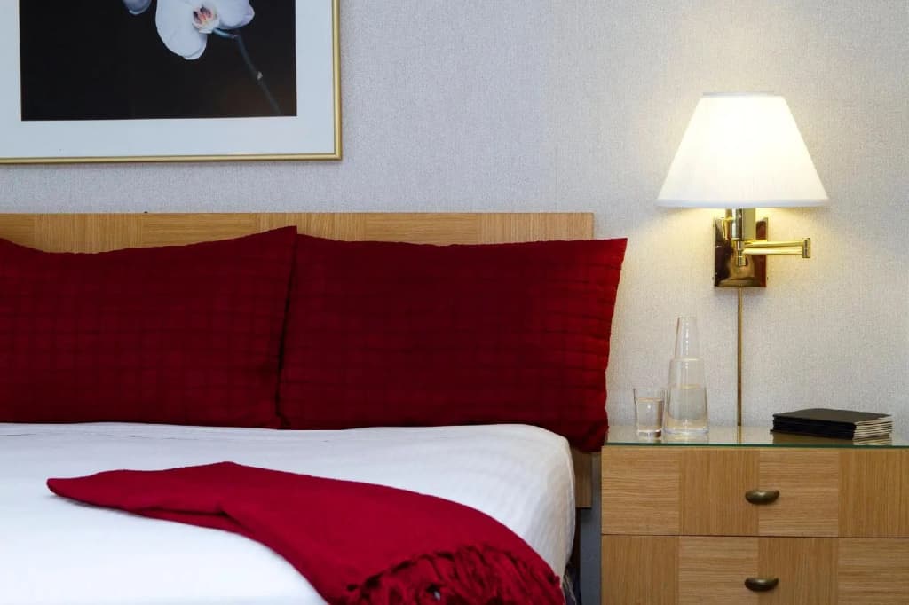 Eastgate Tower Hotel - photo 4