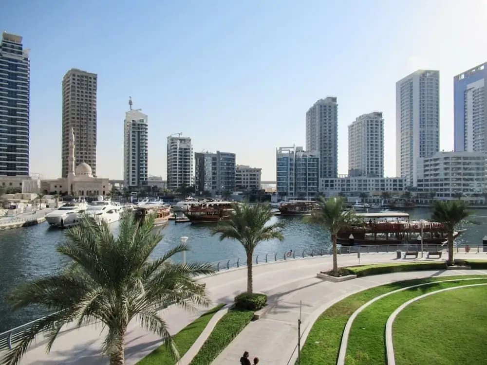 Modern & Classy 1BR Overlooking Marina! - photo 10