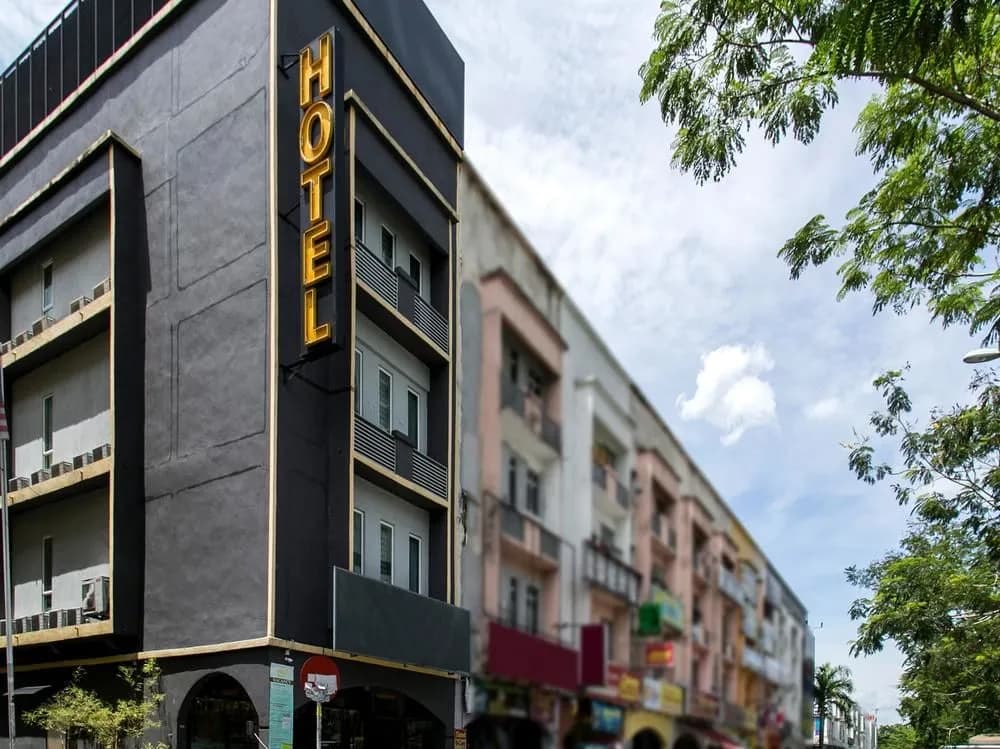 OYO 202 Smile Hotel Danau Kota - main photo