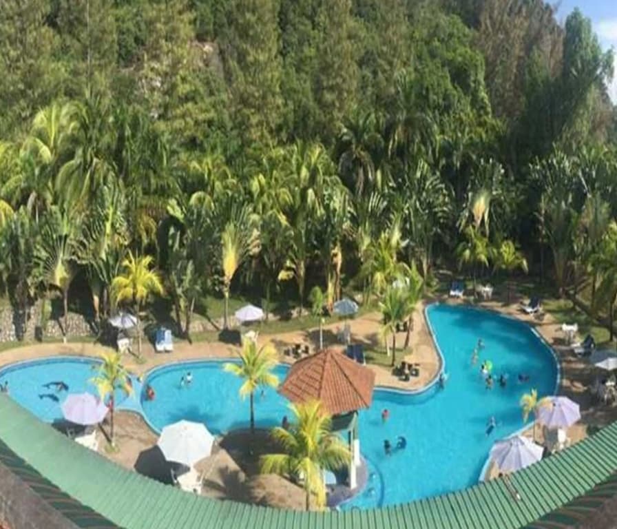 Virgo Batik Resort Teluk Batik Lumut - photo 10