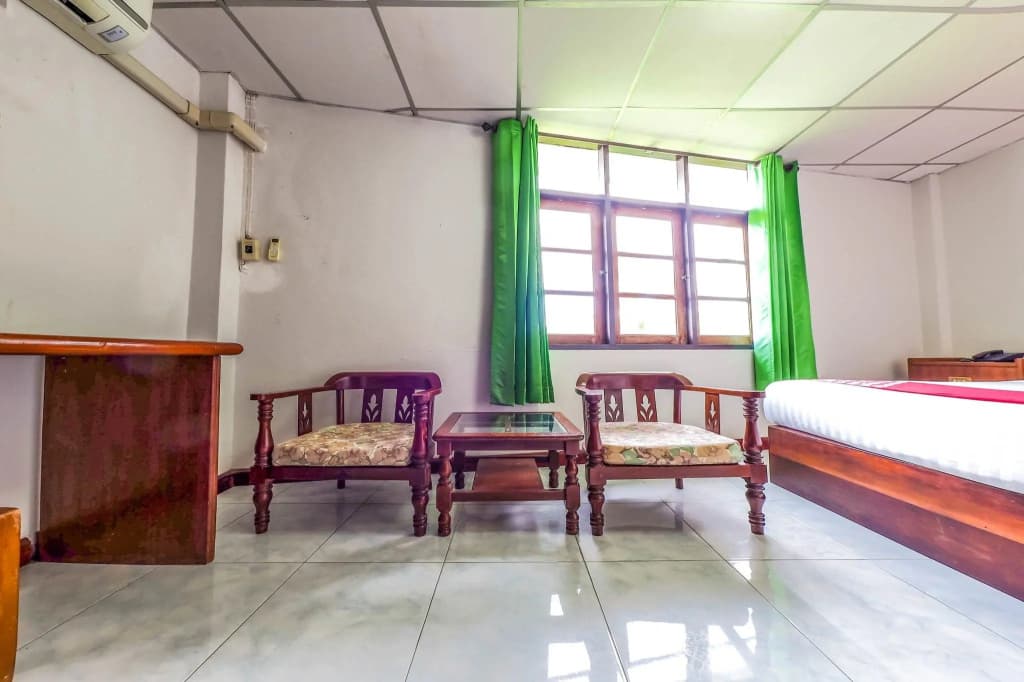 OYO 468 Dumrong Town Hotel - photo 4
