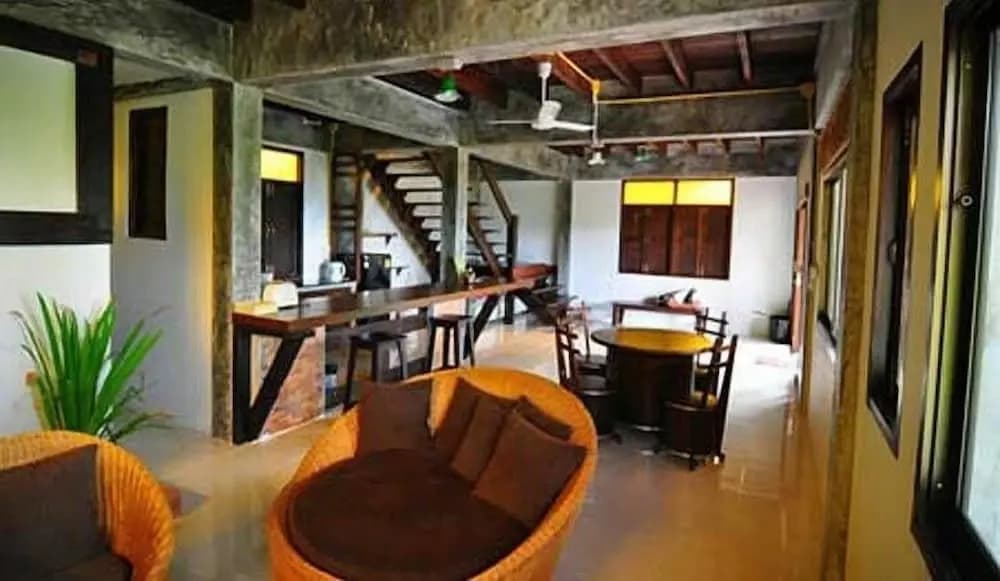 Salad Villa - photo 9