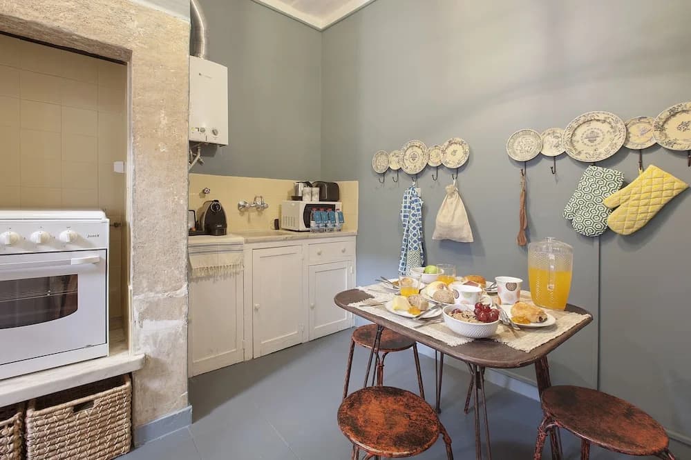 Castelo Apartment - photo 11