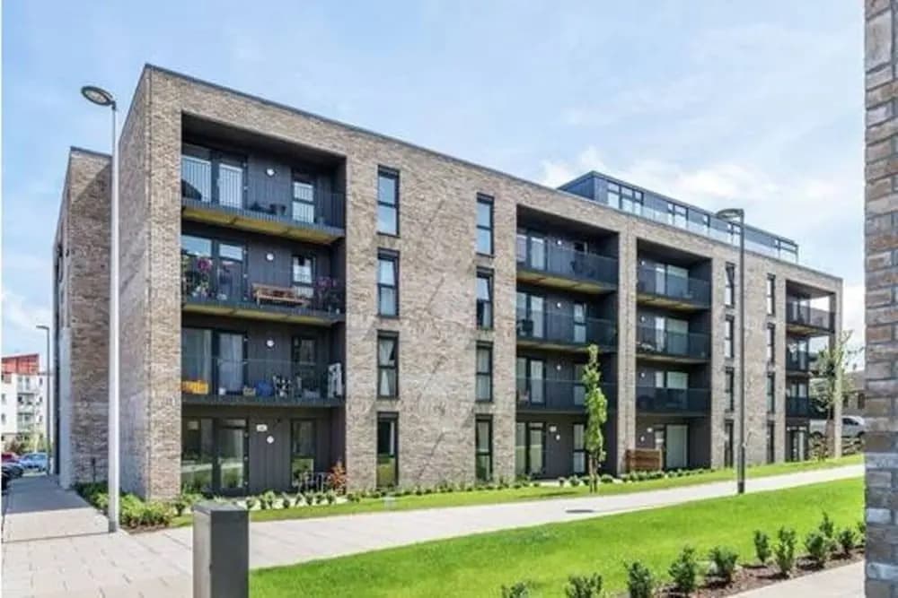 1 Bedroom Apartment With Free Parking Sleeps 2 in City Centre - main photo