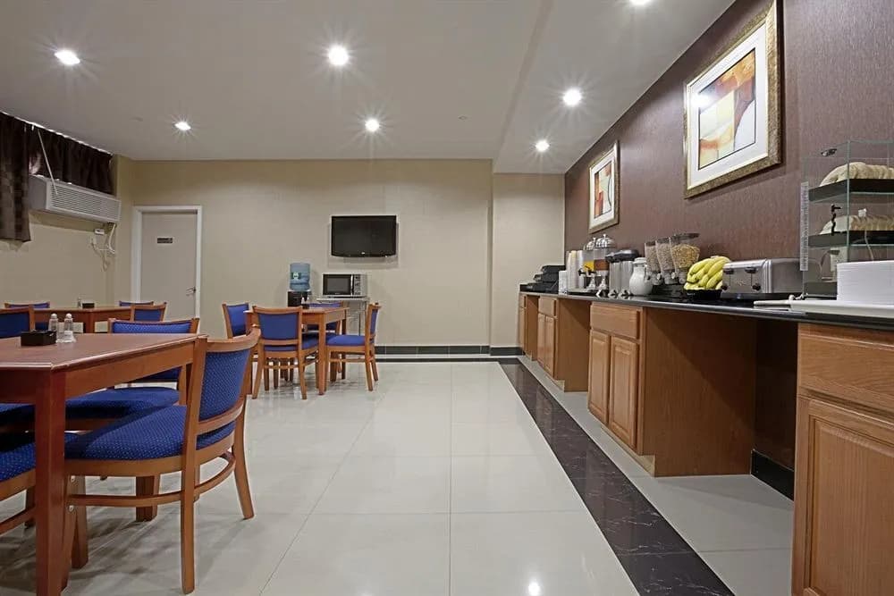 Americas Best Value Inn - photo 11