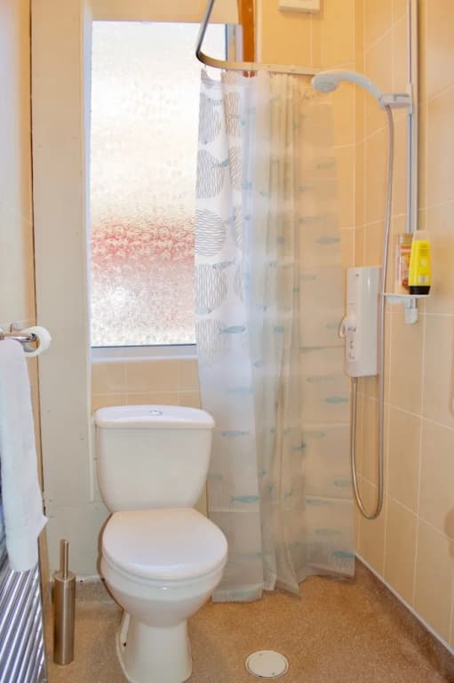 Bright And Modern 1 Bedroom Flat - photo 8