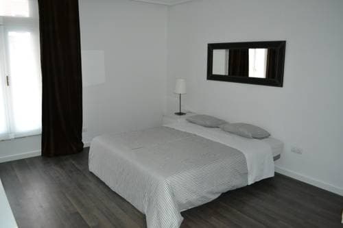 Room Gran Vía Apartments - photo 5