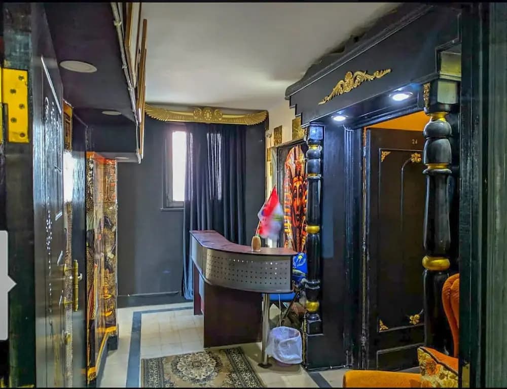 Castle Hotel - Hostel - photo 12