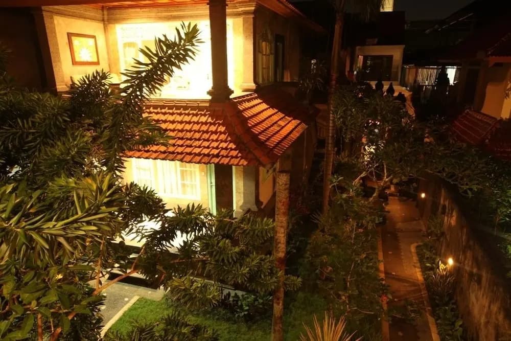 Nyoman Karsa Bungalow - main photo