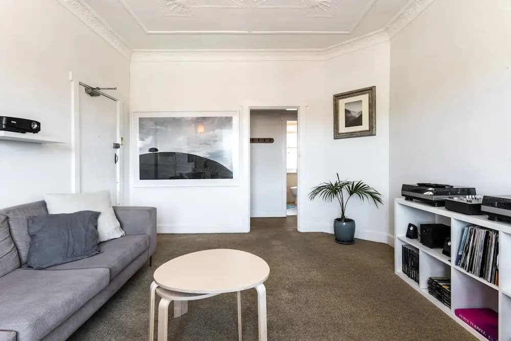 Bright Bondi Beach Pad - photo 2