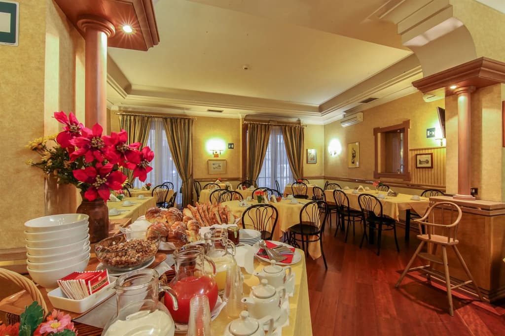 Hotel Pomezia - photo 15