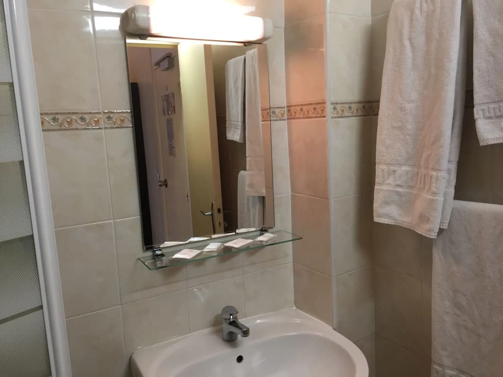 Hôtel des Pyrénées - Nation - photo 10