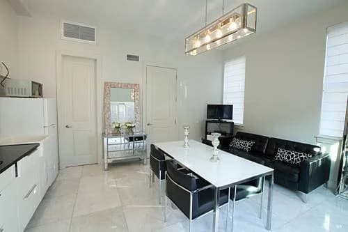 Lxure Brooklyn Suites - photo 12