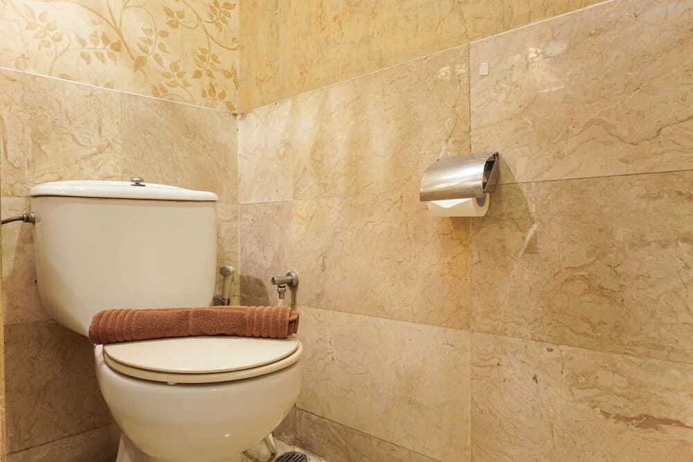 Spacious and Elegant 2BR @ Kedoya Elok Apartment - photo 7