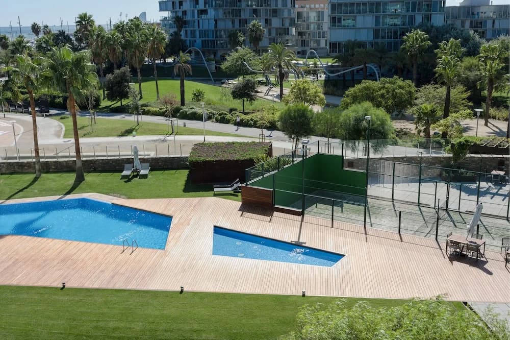 Unique Rentals - Seafront Lux Suite - photo 15