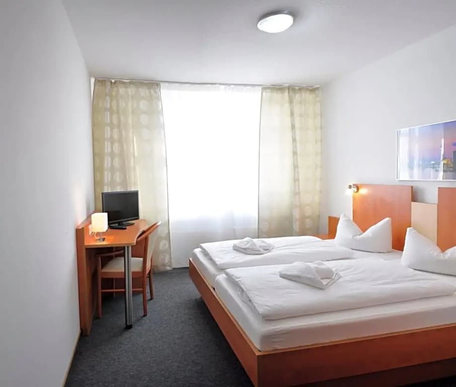 Apart Hotel Ferdinand Berlin - photo 2