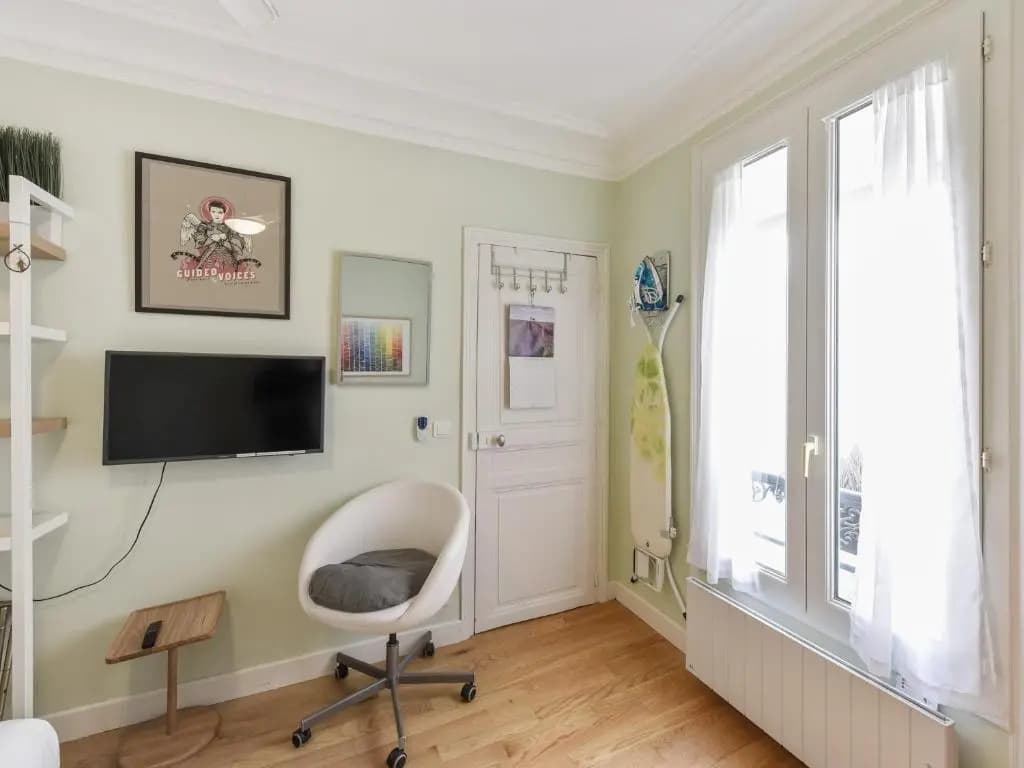 Welkeys - Crozatier Apartment - photo 9