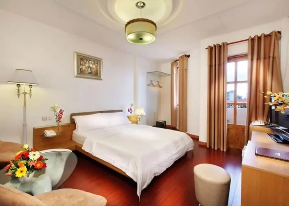 A Em 150 Le Thanh Ton Hotel - photo 4