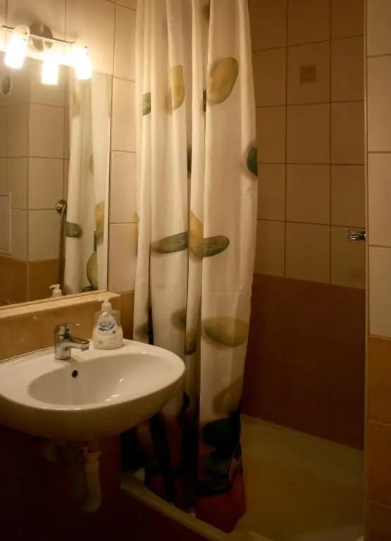 Margaret Bridge Studio Apartment - photo 4