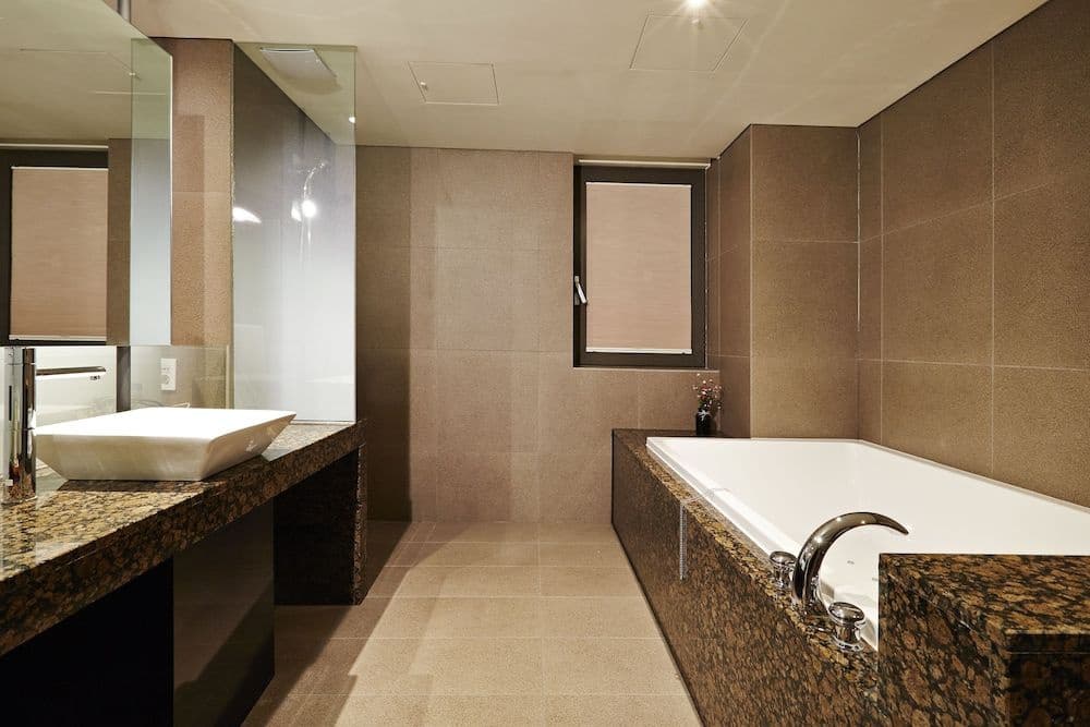 E-HOTEL - photo 10