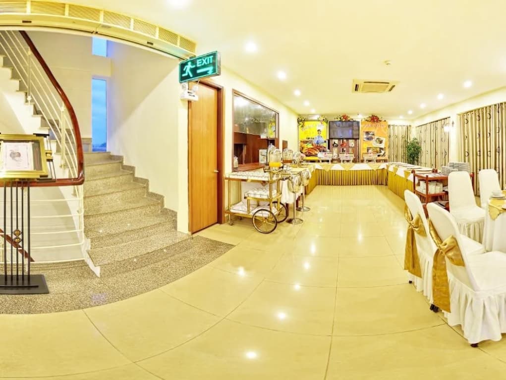 Galaxy Hotel - photo 15