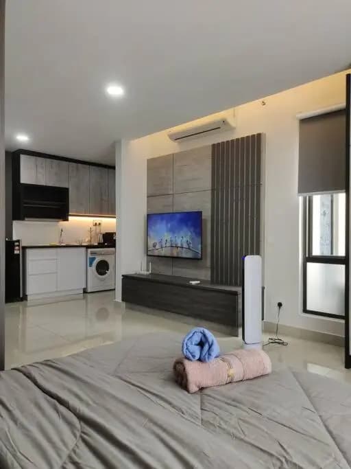 Urban360 Pool view /stylist design with Netflix - photo 2