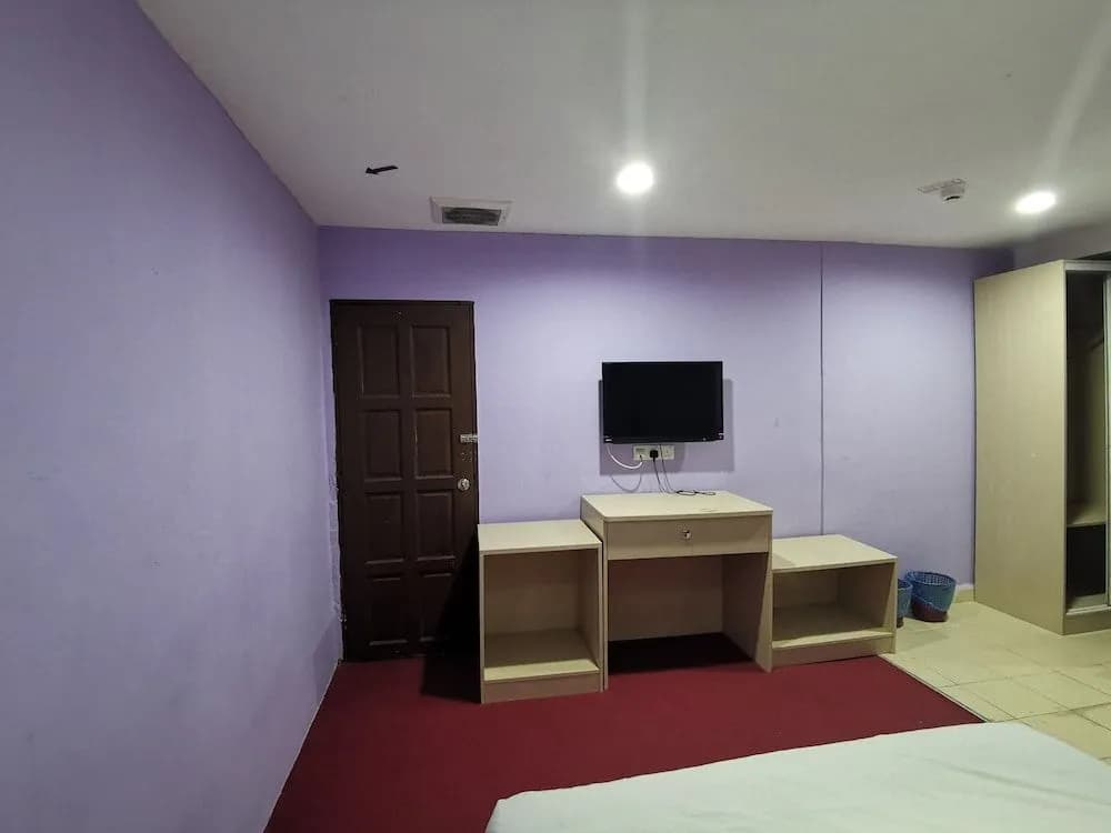 Hotel Dragon Inn - photo 4