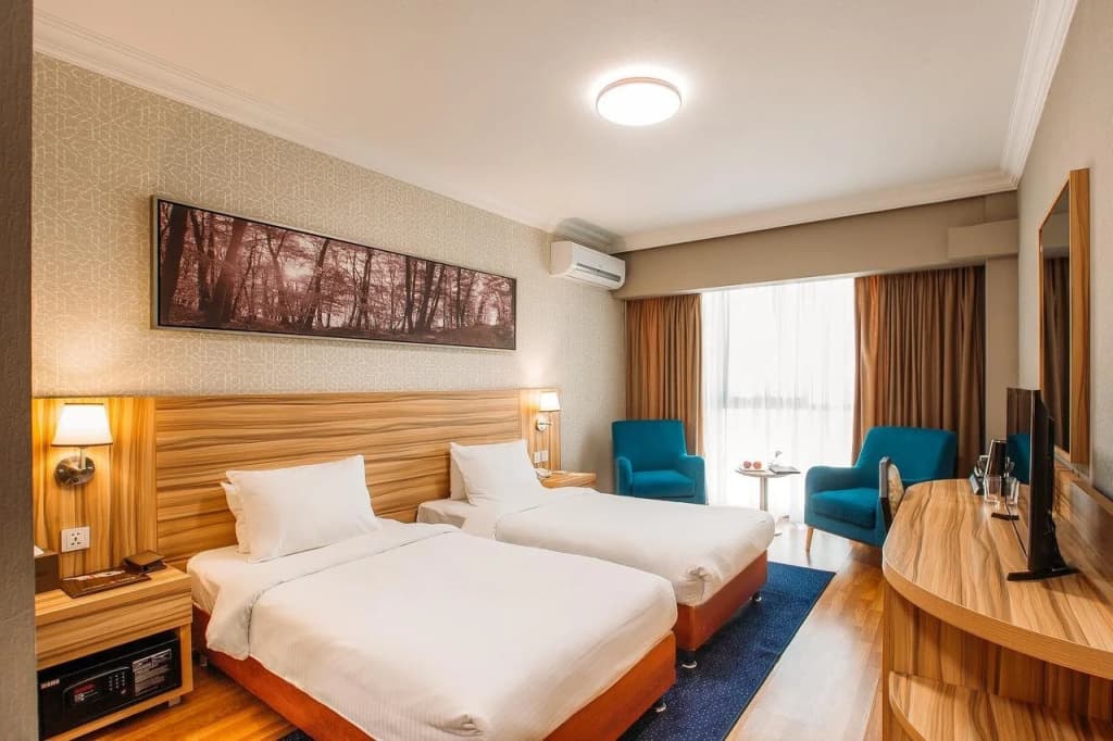 Golden Palace Hotel - photo 11