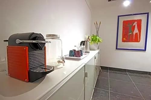 Ground Floor Canal Apartment - main photo