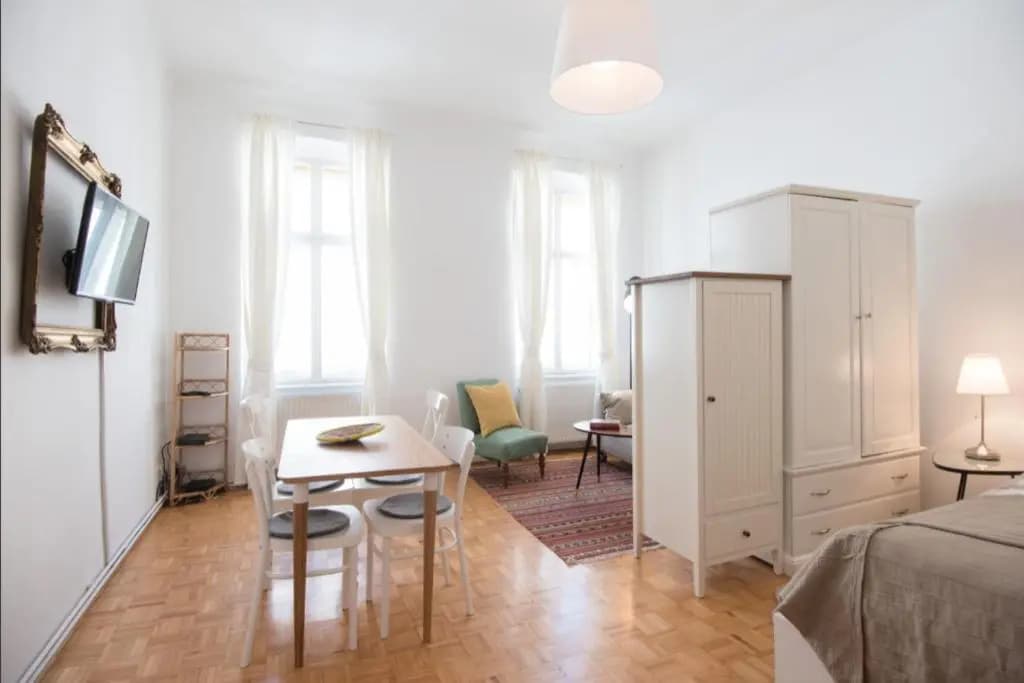 Lovely apartments in a quiet area close to the city center - photo 3