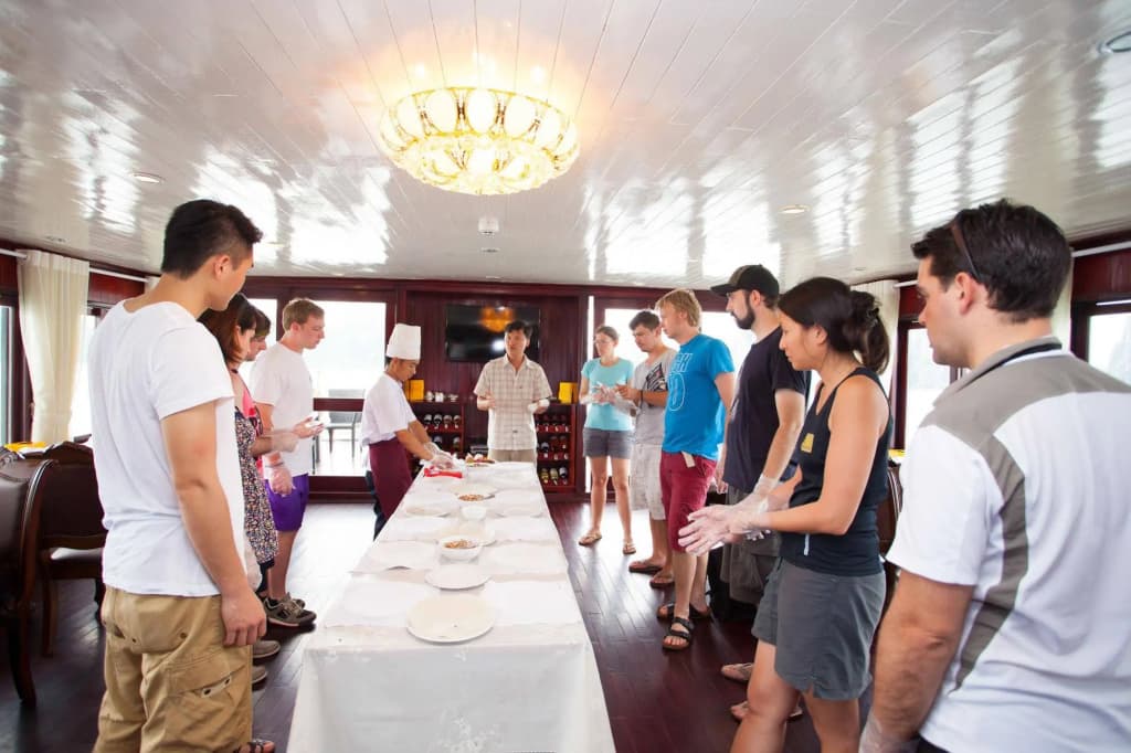Phoenix Luxury Cruise Halong - photo 24