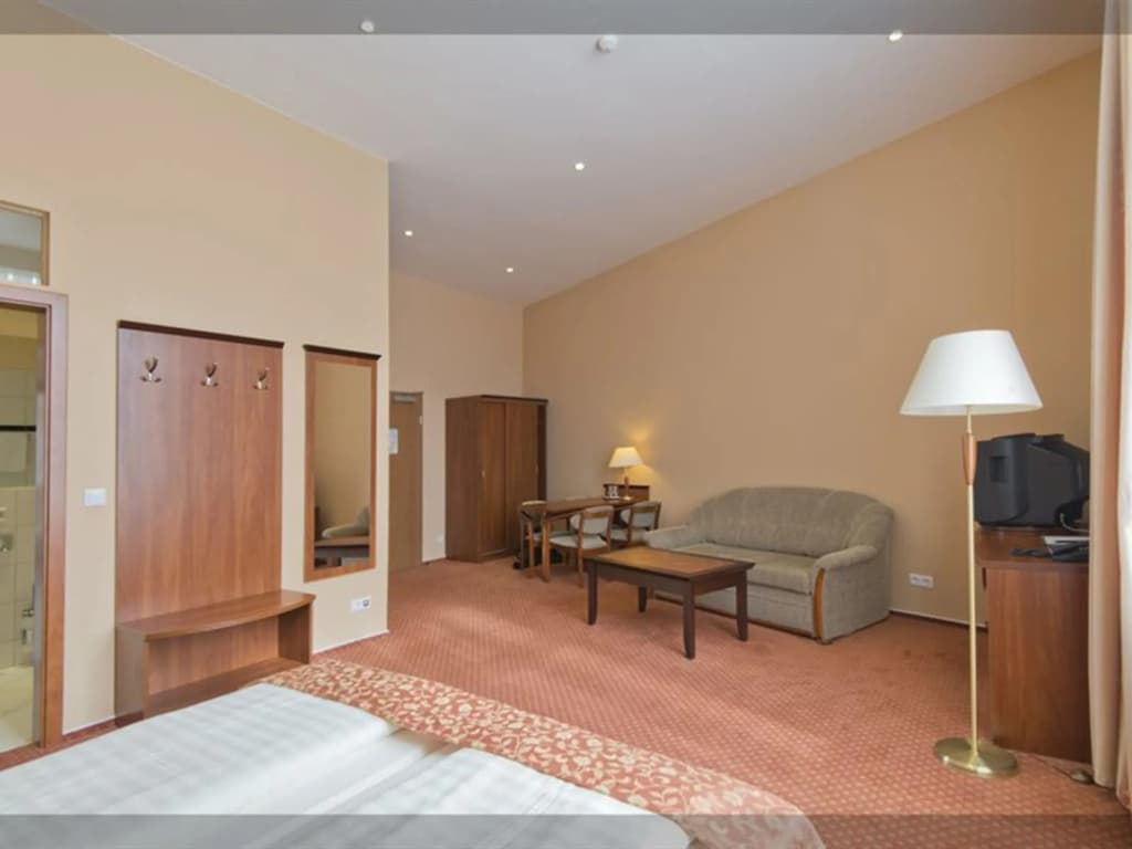 Hotel Am Anhalter Bahnhof - photo 7