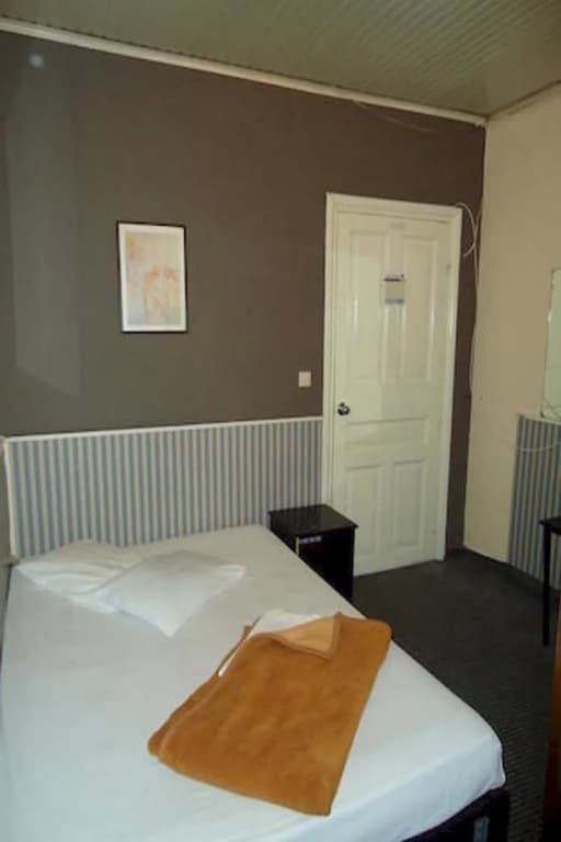 Zorbas Hotel - Hostel - photo 3