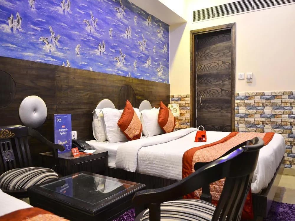 Oyo Capital O 11357 Hotel benz international - photo 4